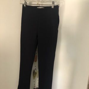 MM Lafleur’s popular Foster pant in Navy. Never worn so in excellent condition.